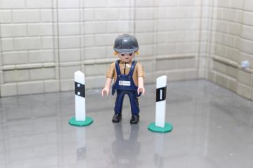 Delineator posts