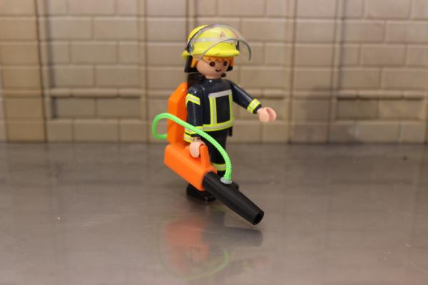 Leaf blower
